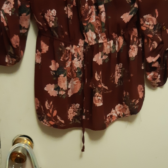 Floral half zip dress - Picture 2 of 3